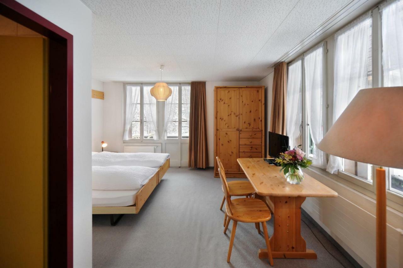 Hotel Krone Budget Lenk Exteriör bild